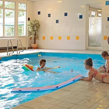 펜션 Vrijstaande Recreatiebungalow Met Slaapvide Posterholt