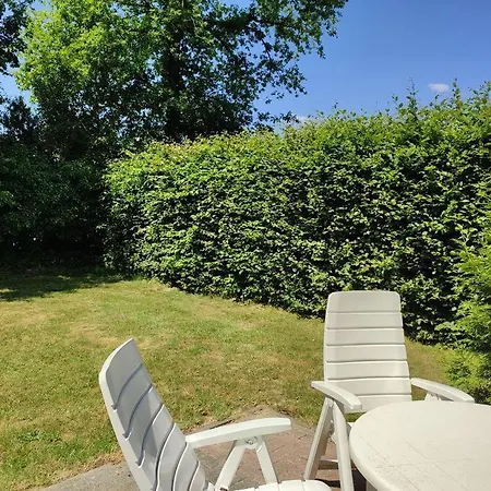 펜션 Vrijstaande Recreatiebungalow Met Slaapvide Posterholt