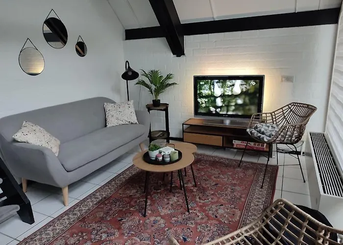 Vrijstaande Recreatiebungalow Met Slaapvide Posterholt