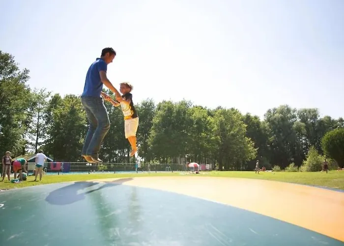 بيت للعطل Vrijstaande Recreatiebungalow Met Slaapvide *