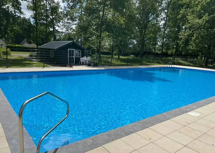 Vrijstaande Recreatiebungalow Met Slaapvide